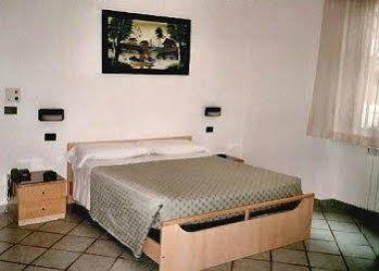 Hotel Paola Milánó Kültér fotó